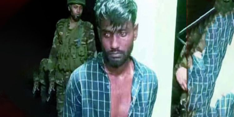 চলন্ত বাসে কিশোরীকে ধ'র্ষণের অভিযোগ চালক আ'টক