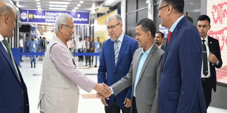 জাপান সফর শেষে দেশে ফিরেছেন প্রধান উপদেষ্টা ড. মুহাম্মদ ইউনূস
