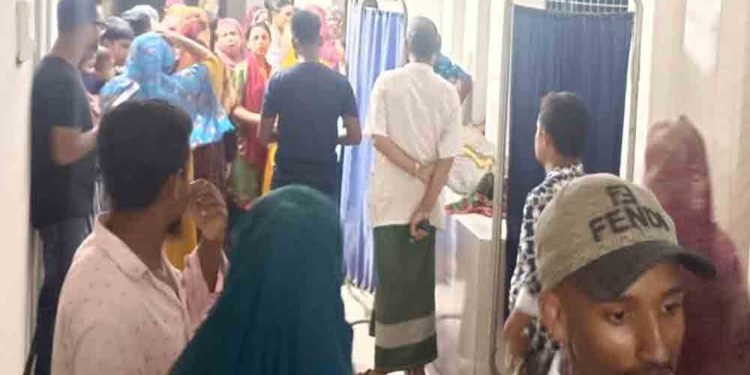 রাজৈরে হাসপাতালে প্রবাসীর স্ত্রীর ম'রদে'হ ফেলে শ্বশুরবাড়ির লোকজন পলাতক