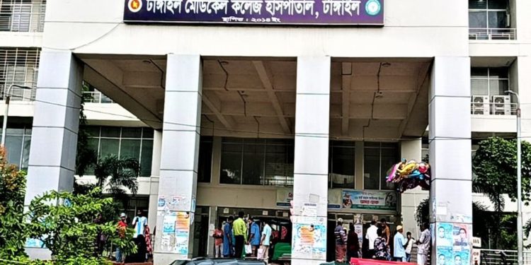 টাঙ্গাইলে করোনা উপসর্গে সতর্কতামূলক ৬৫০ কিট সরবরাহ