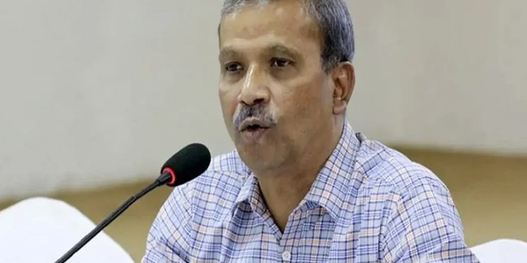 সরকারি চাকরি সংশোধন আইন পুনর্বিবেচনার সুযোগ আছে আইন উপদেষ্টা