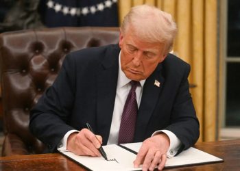 ইরানে হা'মলার পরিকল্পনায় ট্রাম্পের অনুমোদন যু'দ্ধের আশঙ্কায় উত্তপ্ত মধ্যপ্রাচ্য