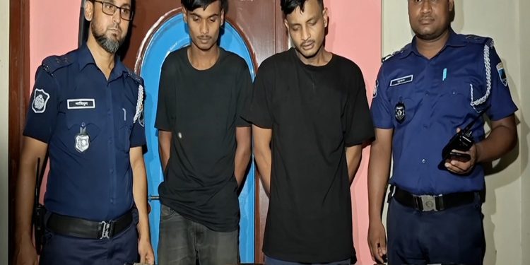 বগুড়ায় সেনাবাহিনীর অভিযানে স'ন্ত্রাসী দলের দুই সদস্য গ্রে'প্তার