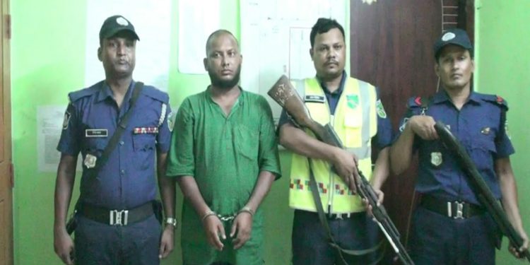 নাটোরে সড়ক দু'র্ঘটনায় ৪ জন নি'হত বাসচালক গ্রে'প্তার