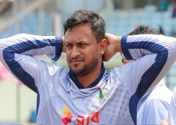 সাকিব আল হাসানসহ ১৫ জনের দেশত্যাগে আ'দালতের নিষেধাজ্ঞা