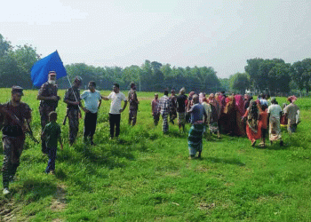 সীমান্তে শেষবারের মতো মায়ের ম'রদেহ দেখলেন বাংলাদেশি স্বজনরা