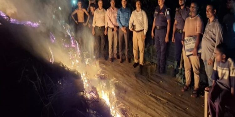 গোপালপুরে ৭ লাখ টাকার নি'ষিদ্ধ চায়না জাল ধ্বংস