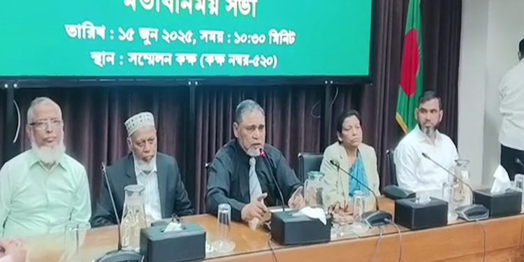নির্বাচনে নিরপেক্ষতা বজায় রাখতে ইসি কর্মকর্তাদের নির্দেশ সিইসির