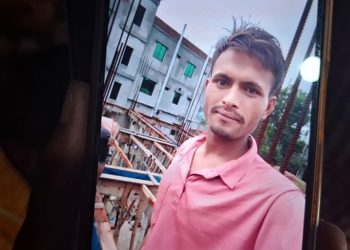 সখীপুরে মোবাইল চালানোর সময় সা'পের কামড়ে যুবকের মৃ'ত্যু