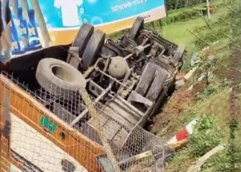 কক্সবাজারে বাস-ভ্যান সংঘর্ষে বাবা-ছেলেসহ ৩ জনের মৃ'ত্যু