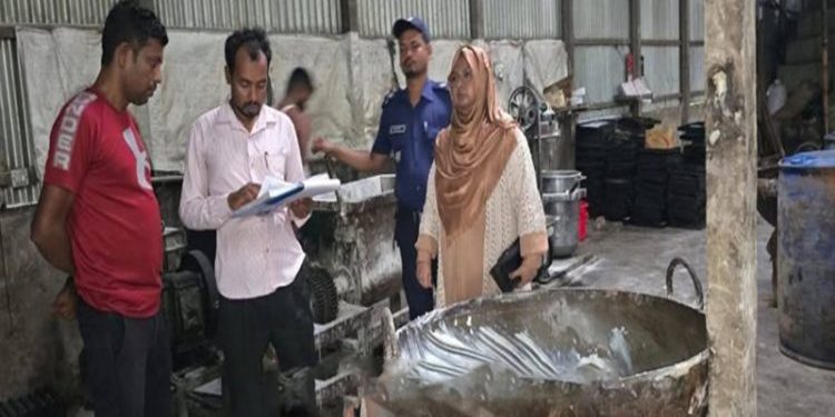 সখীপুরে অস্বাস্থ্যকর খাবার উৎপাদনের দায়ে বেকারিকে জরিমানা