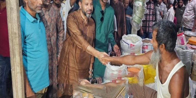 টাঙ্গাইলের ঘাটাইলে বিএনপির লিফলেট বিতরণ ও গণসংযোগ