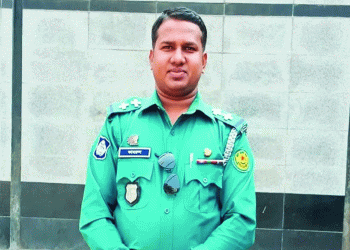 রাজধানীতে বাসের ধাক্কায় ডিএমপির এসআই নি'হত