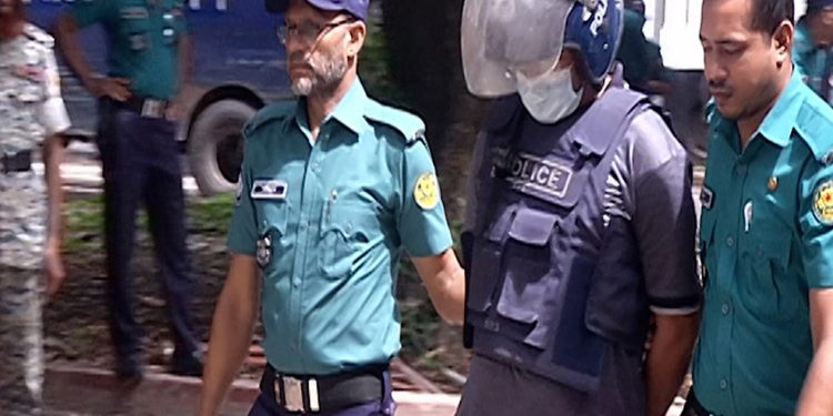আশুলিয়ায় ৬ জনকে পুড়িয়ে হ'ত্যা: ১৬ জনের বিরুদ্ধে অভিযোগ