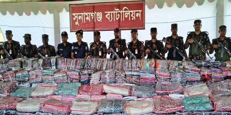 সুনামগঞ্জ সীমান্তে সাড়ে ৫ কোটি টাকার ভারতীয় পণ্য জব্দ
