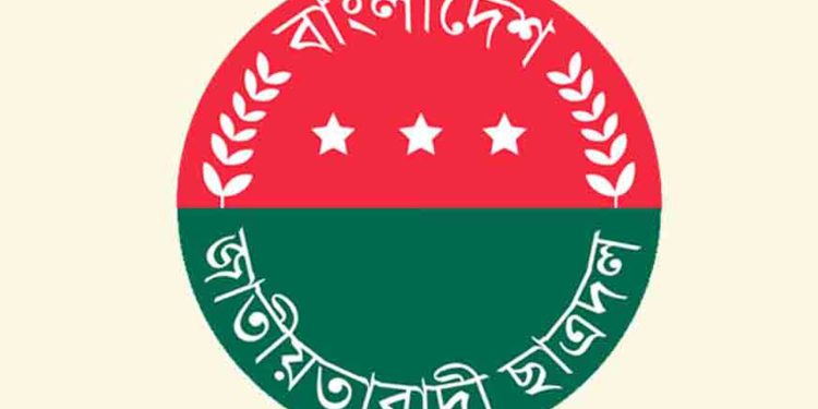 মির্জাপুরে দাঁড়িয়ে থাকা ট্রাকে কাভার্ডভ্যানের ধাক্কা চালক নি'হত