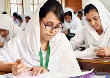 বাড়ছে করোনা সংক্রমণ হুঙ্কার দিলেওএইচএসসি পরীক্ষা নির্ধারিত সময়ে