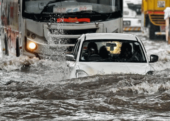 উত্তর-পূর্ব ভারতে টানা বৃষ্টিতে প্রা'ণহানি ৩০ বিপর্যস্ত যোগাযোগ ব্যবস্থা