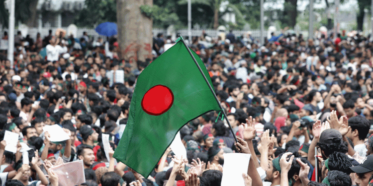 জুলাই যো'দ্ধাদের জন্য করমুক্ত আয়ের সীমা বাড়লো প্রস্তাবিত বাজেটে