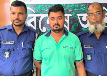 দেবীদ্বারে ছাত্র হ'ত্যাচেষ্টা মা'মলায় যুবলীগ নেতা গ্রে'প্তা'র