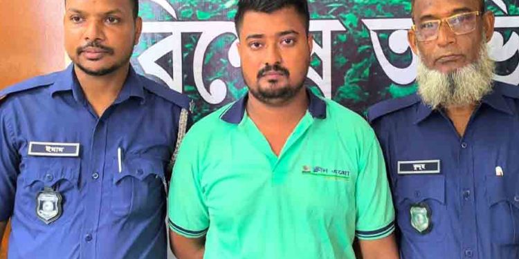 দেবীদ্বারে ছাত্র হ'ত্যাচেষ্টা মা'মলায় যুবলীগ নেতা গ্রে'প্তা'র