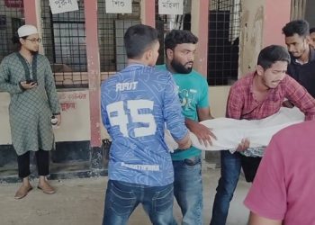 বাসাইলে ঈদসামগ্রী গ্রহণের সময় অসুস্থ হয়ে বৃদ্ধার মৃত্যু