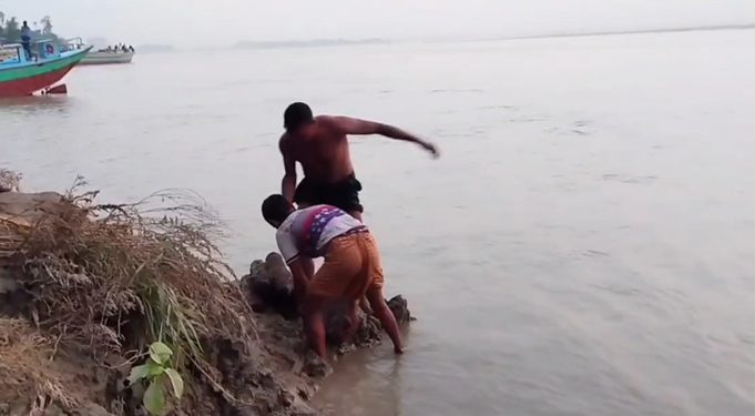 টাঙ্গাইলে একাত্তুর সালে বিস্ফোরিত ১১টি মর্টার শেল উদ্ধার