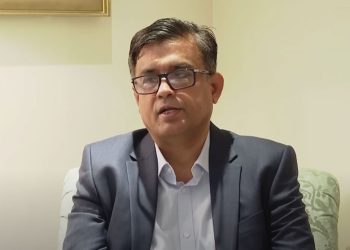 প্রেস সচিবের ‘মিসটেক’: স্টারমার কানাডায় নাকি যুক্তরাজ্যে?