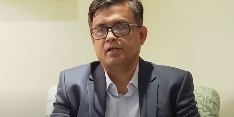 প্রেস সচিবের ‘মিসটেক’: স্টারমার কানাডায় নাকি যুক্তরাজ্যে?