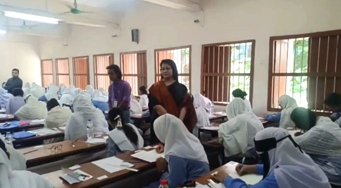 টাঙ্গাইলে ৬৭টি কেন্দ্রে শান্তিপূর্ণভাবে এইচএসসি পরীক্ষা শুরু