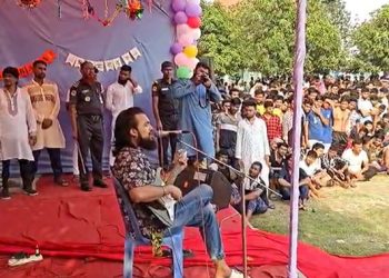 ঈদ উৎসবে গান গেয়ে কয়েদিদের মাতালেন নোবেল