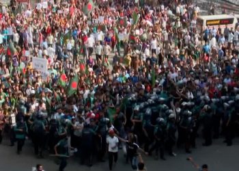 কোটা সংস্কার দাবিতে বাংলা ব্লকেড’: রাজপথে শিক্ষার্থীদের শক্ত বার্তা