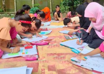 টাঙ্গাইলে শিশুদের চিত্রাঙ্কন প্রতিযোগিতা: বর্ষার বাংলার প্রকৃতি ফুটে উঠল ক্যানভাসে