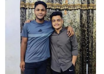 পাহাড়ে ঘুরতে গিয়ে পা পিছলে পড়ে দুই শিক্ষার্থীর মৃ'ত্যু