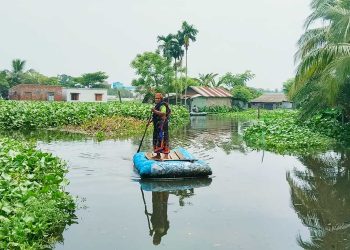 টানা বৃষ্টি ও জোয়ারে রামগতি-কমলনগরের ২৮ গ্রাম প্লাবিত দুর্ভোগে লাখো মানুষ