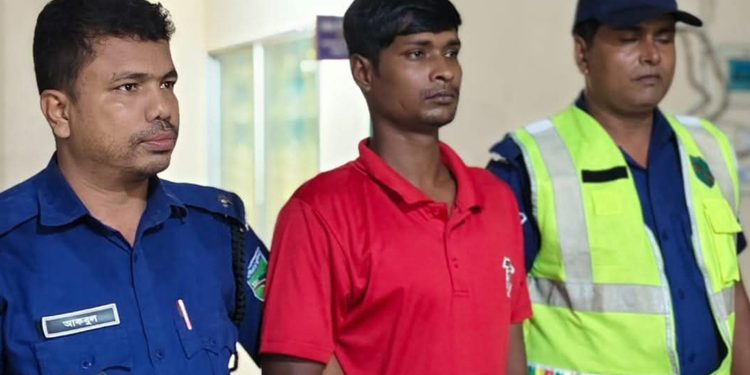 নাটোরে মাইক্রোবাস দুর্ঘটনায় ৮ নি'হত ট্রাকচালক গ্রে'ফ'তার