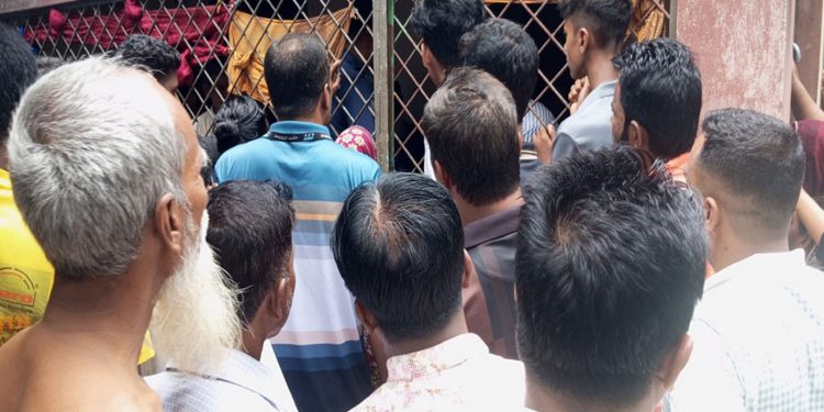 ভালুকায় মায়েসহ দুই শিশুর গ'লাকাটা ম'রদেহ ভাই পলাতক