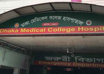 যাত্রাবাড়ীতে গ্রিল কেটে বাসায় ঢুকে স্বামীকে হ'ত্যা স্ত্রীকে ছু'রিকাঘাত