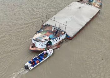 পাবনার পদ্মা নদীতে বালু মহাল নিয়ে গোলাগু'লি রাখাল গু'লিবিদ্ধ