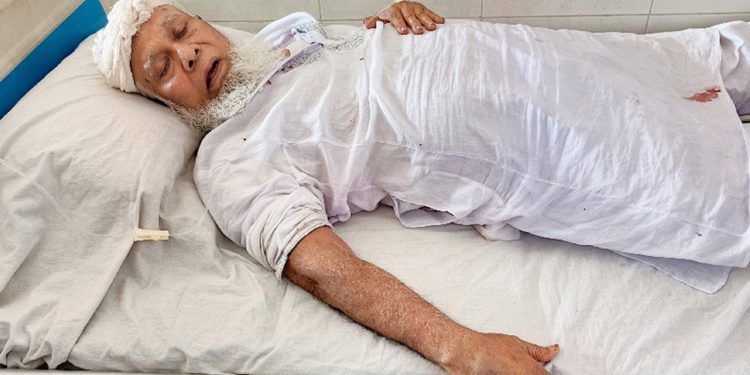 টঙ্গীতে নির্মাণসামগ্রী নিয়ে বিরোধে মুক্তিযোদ্ধা ও ছেলেকে মারধরের অভিযোগ