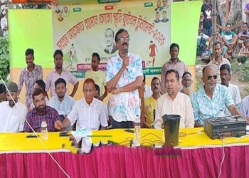 গোপালপুরে আরাফাত রহমান কোকো স্মৃতি ফুটবল টুর্নামেন্ট শুরু