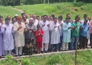 টাঙ্গাইলের মাইলস্টোন দুর্ঘটনায় নিহত শিক্ষার্থীদের বাড়িতে বিএনপি নেতাদের সমবেদনা