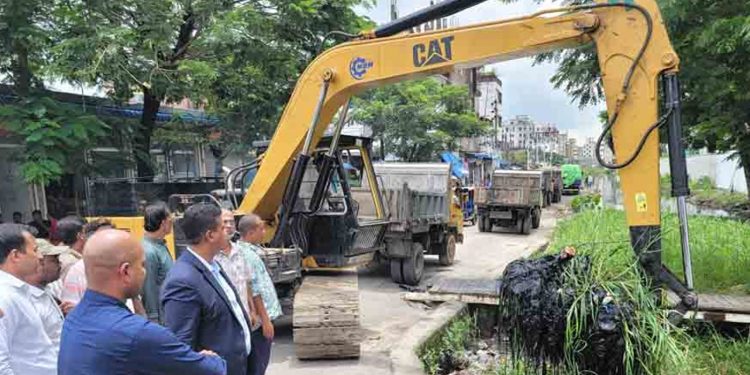 নারায়ণগঞ্জে দুই দশকের জলাবদ্ধতা নিরসনে খাল উদ্ধার কার্যক্রম শুরু