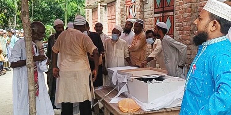 ৮ মাস পর দেশে ফিরল প্রবাসী শ্রমিক আমিরুজ্জামানের ম'র'দেহ