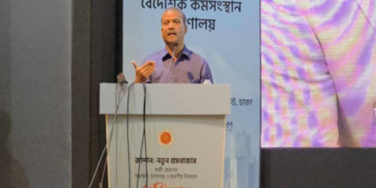 মালয়েশিয়ায় যাবে সর্বোচ্চ ৪০ হাজার কর্মী উপদেষ্টা আসিফ নজরুল