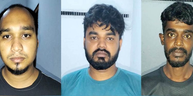 বগুড়ার ধুনটে পুলিশ পরিচয়ে মা'দক কারবারি গ্রে'প্তা'র
