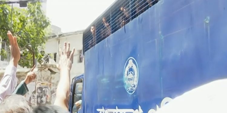 ২৩জুলাইয়ের কোটা আন্দোলন গণগ্রেফতার হুংকার আর অসমাপ্ত ক্ষোভ