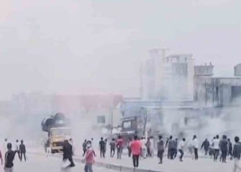 গাজীপুরে ঝুট ব্যবসা নিয়ে সংঘর্ষ: ককটেল বিস্ফোরণের দুজন গ্রে'প্তা'র”