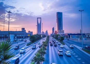 বিদেশি চালকদের জন্য নতুন নিয়ম চালু করল সৌদি আরব