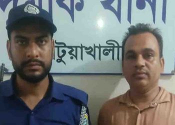 বিএনপি অফিস ভাঙচুর মা'ম'লা'য় যুবলীগ নেতা মনিরুল ফকির গ্রে'প্তা'র